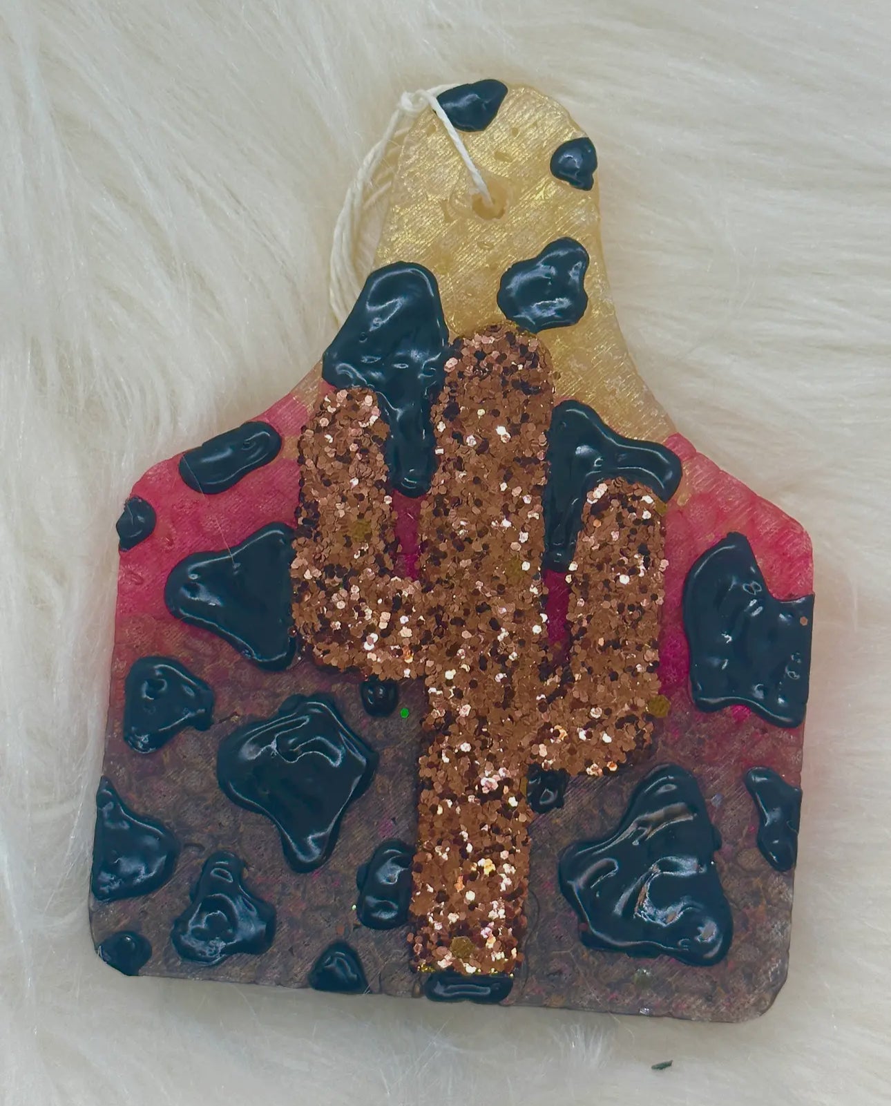 Ombré Cow Tag Freshie