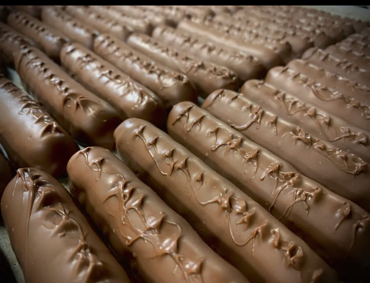 Chocolate & Peanut Butter dipped Pretzels 3pk