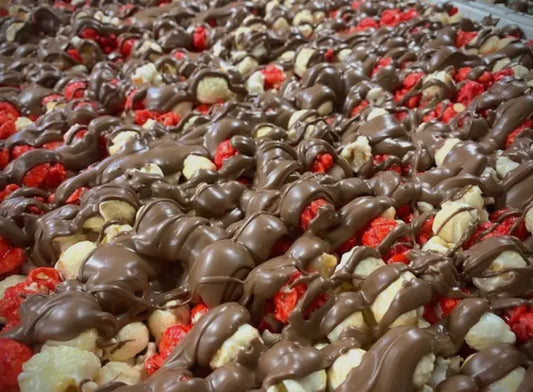 Candied Popcorn strawberry Cheesecake w/ Milk
Chocolate